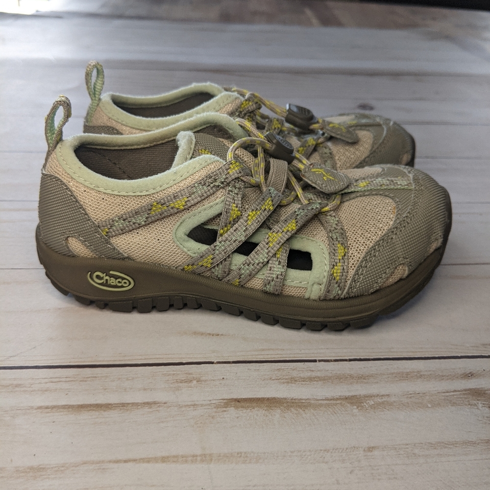 Kids chaco sandals